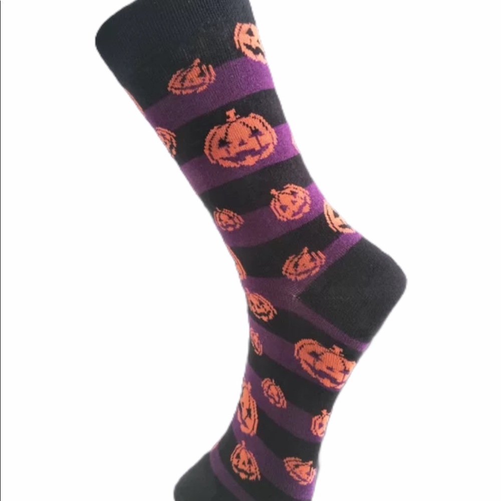 3/$20 Purple and Black Pumpkin Socks! - Picture 1 of 3